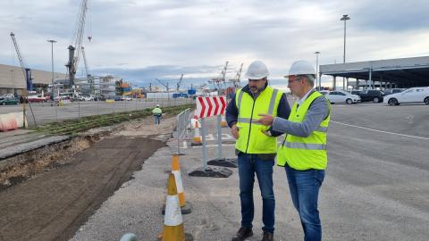 El presidente de la APS visita las obras junto al jefe de Área de Infraestructuras y Dominio Público del Puerto, Christian Manrique