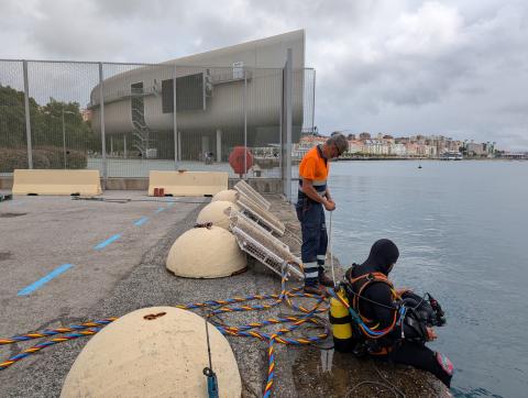 Instalación de micro arrecifes en el puerto de Santander