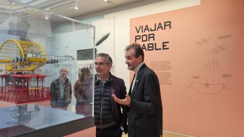 De izq. a dcha: Díaz y González Redondo durante la presentación de la exposición.