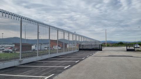 Cerramiento entre el control de Raos y el acceso ferroviario al puerto