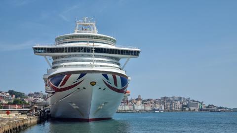 Crucero Ventura en la Estación Marítima
